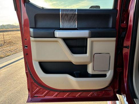 Used 2019 Ford F250 Lariat w/ Lariat Ultimate Package image 25