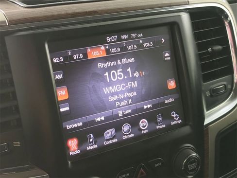 Used 2013 RAM 1500 Laramie w/ Convenience Group image 13