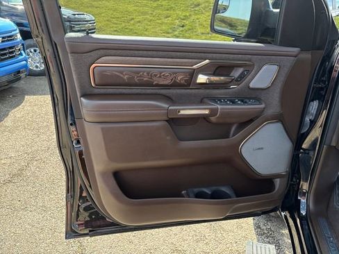 Used 2025 RAM 1500 Limited AWD/4WD image 7