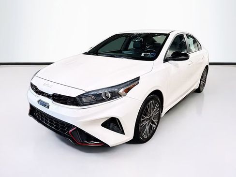 Used 2023 Kia Forte GT-Line FWD image 3
