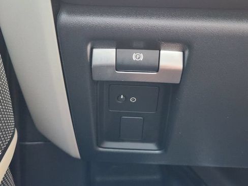 Certified 2022 Land Rover Defender 110 SE AWD/4WD image 22