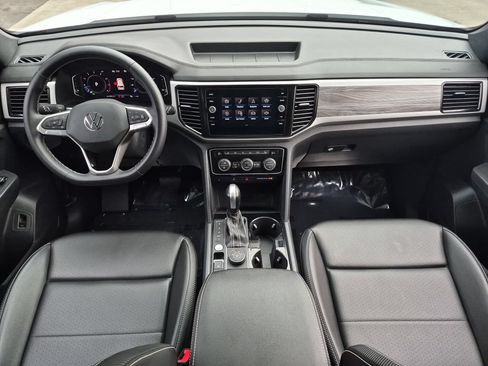 Used 2023 Volkswagen Atlas Cross Sport SE w/ Panoramic Sunroof Package AWD/4WD image 12