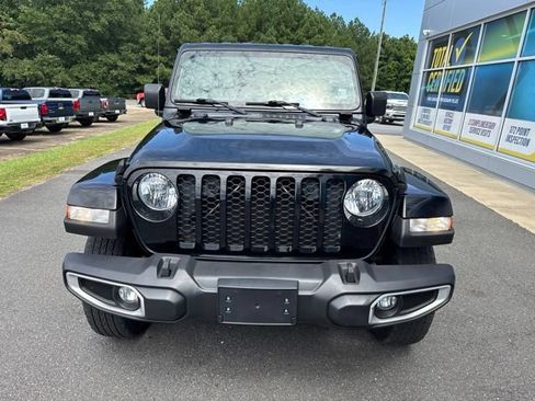 Used 2023 Jeep Gladiator Sport AWD/4WD image 2