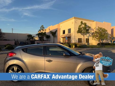 Used 2017 Hyundai Veloster Value Edition image 8