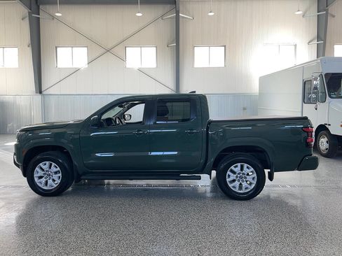 Used 2023 Nissan Frontier SV w/ SV Convenience Package AWD/4WD image 4