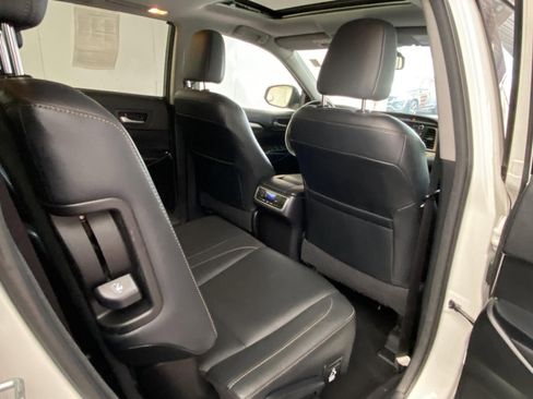 Used 2016 Toyota Highlander XLE w/ Protection Package #3 AWD/4WD image 10