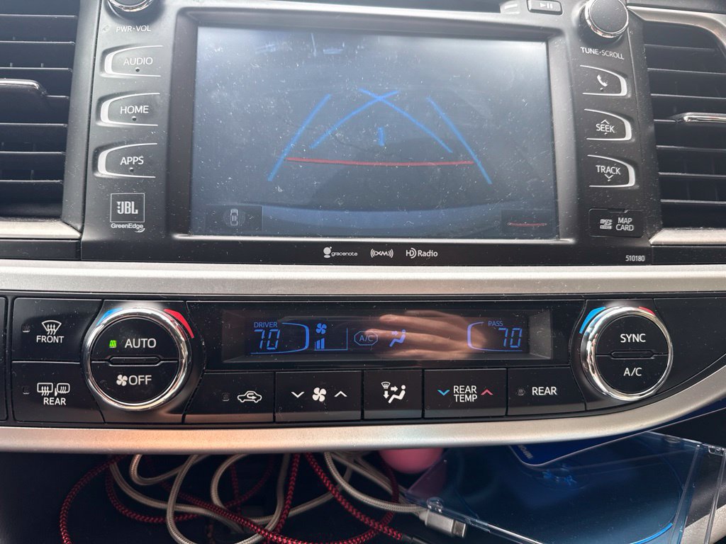 Used 2017 Toyota Highlander Limited Platinum AWD/4WD image 30