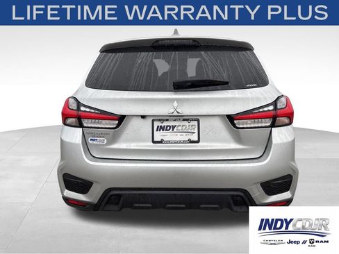 Used 2025 Mitsubishi Outlander Sport LE AWD/4WD image 5