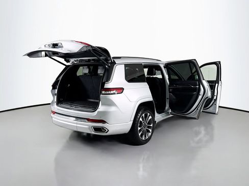 Used 2021 Jeep Grand Cherokee L Overland image 28