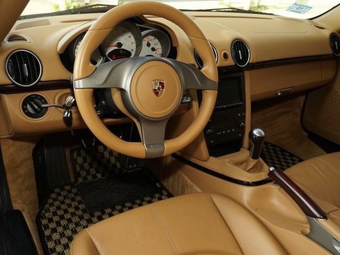 Used 2010 Porsche Cayman S image 8