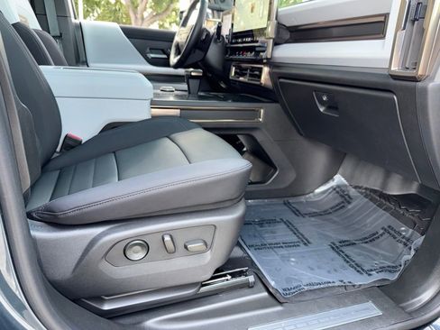 Used 2025 GMC Hummer EV 3X AWD/4WD image 24