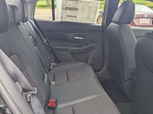 New 2026 Nissan Sentra SR w/ SR Premium Package FWD image 33