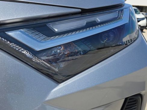 Used 2025 Toyota RAV4 XLE image 9