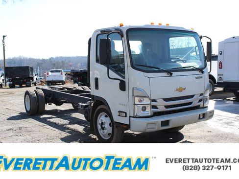 New 2024 Chevrolet Low Cab Forward image 1