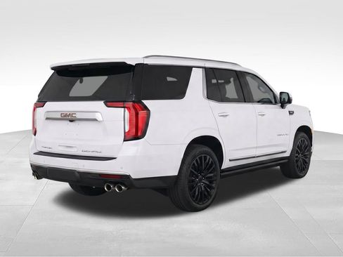 Used 2021 GMC Yukon Denali w/ Denali Premium Package RWD image 4