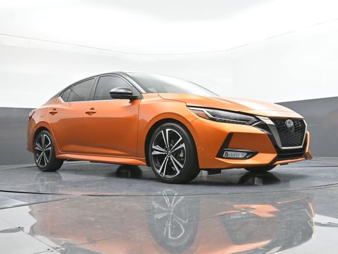 Used 2023 Nissan Sentra SR w/ SR Premium Package image 26