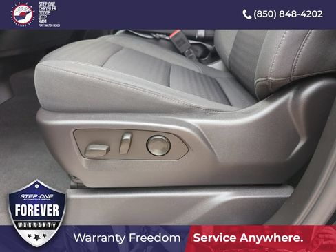 Used 2023 Chevrolet Silverado 1500 LT AWD/4WD image 12