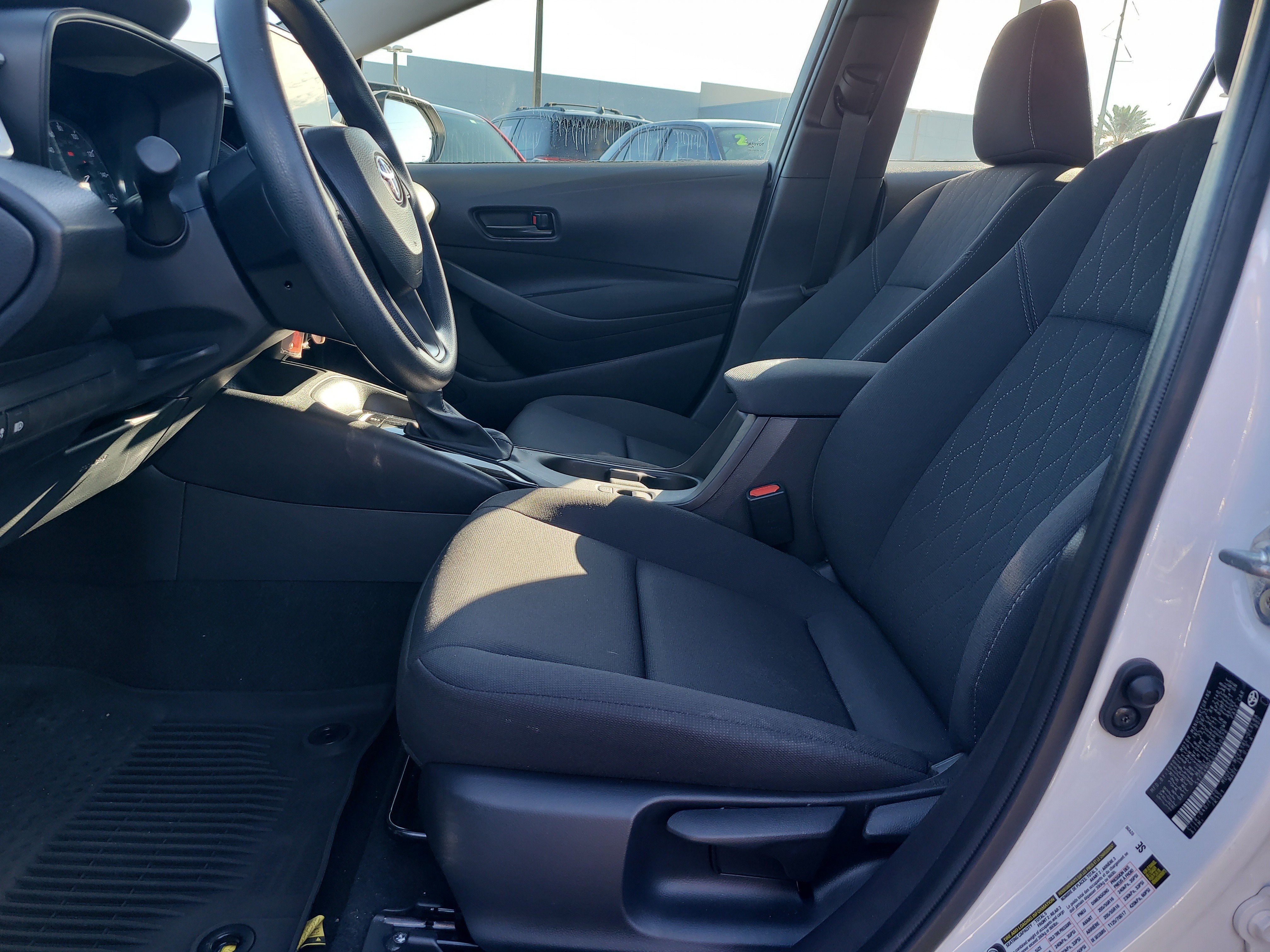 Used 2025 Toyota Corolla LE FWD image 17