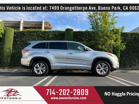 Used 2015 Toyota Highlander Plus FWD image 5