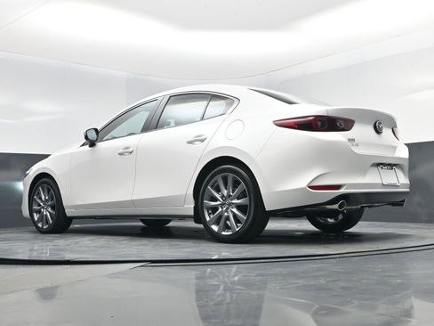New 2026 MAZDA MAZDA3 2.5 S Sedan w/ Preferred Pkg image 17