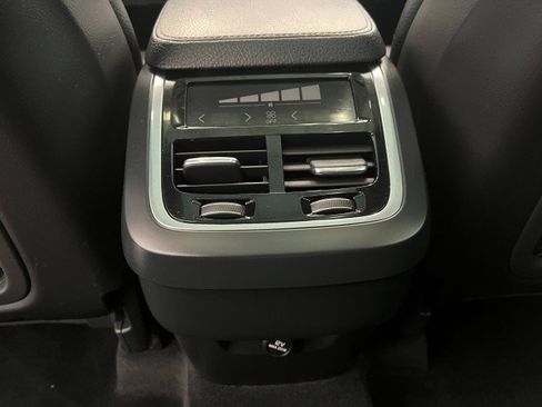 Used 2017 Volvo XC90 T6 Momentum w/ Vision Package AWD/4WD image 34