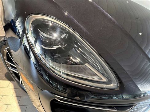Used 2026 Porsche Macan AWD/4WD image 15