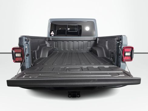 New 2026 Jeep Gladiator Sport AWD/4WD image 18