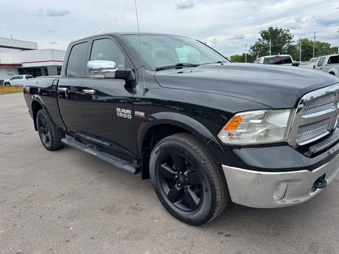 Used 2018 RAM 1500 SLT AWD/4WD image 12