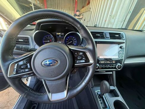 Used 2019 Subaru Outback 3.6R Touring w/ Popular Package #3A AWD/4WD image 11