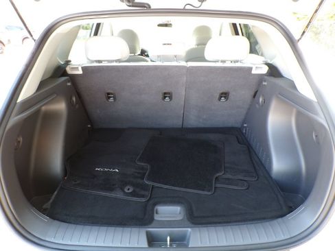 Certified 2024 Hyundai Kona SEL AWD/4WD image 18