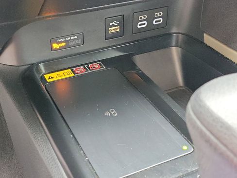 Used 2025 Toyota Camry LE FWD image 30