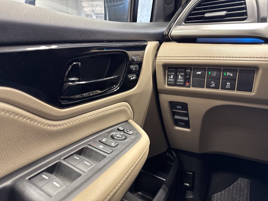 Used 2019 Honda Odyssey Elite image 9