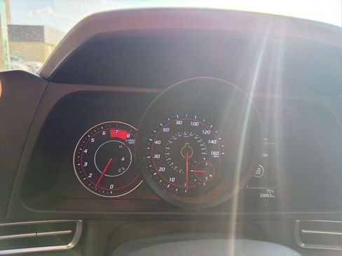 Certified 2022 Hyundai Elantra SEL image 16