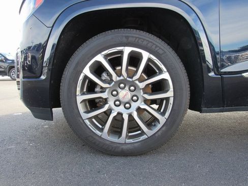 Used 2021 GMC Acadia Denali w/ Denali Technology Package image 8