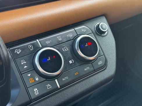 Used 2020 Land Rover Defender 110 X image 13