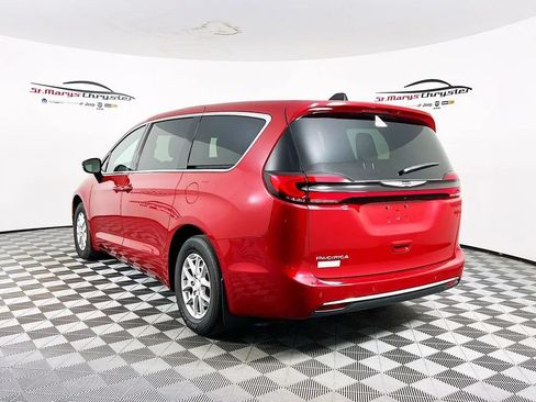New 2025 Chrysler Pacifica Select FWD image 6