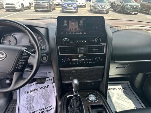 Used 2022 Nissan Armada Platinum w/ Captain's Chairs Package RWD image 18