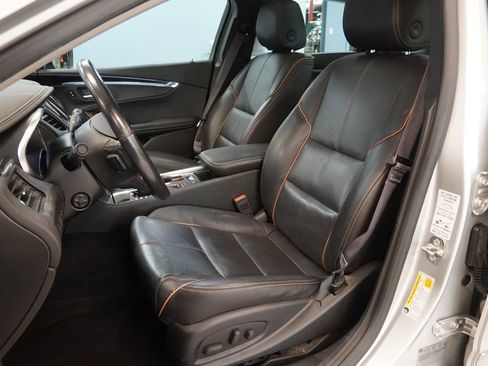 Used 2015 Chevrolet Impala LTZ FWD image 3
