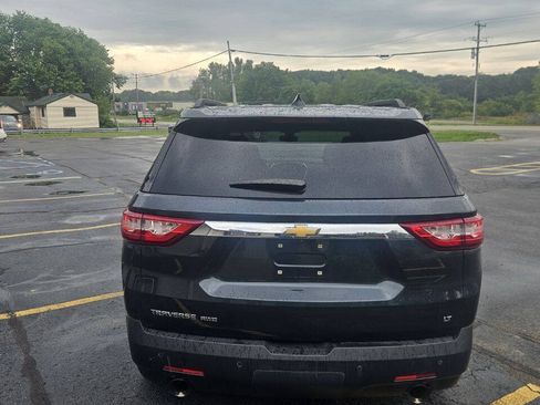 Used 2019 Chevrolet Traverse LT w/ LT Premium Package AWD/4WD image 5