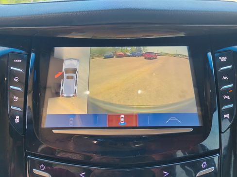 Used 2018 Cadillac Escalade ESV Luxury AWD/4WD image 16