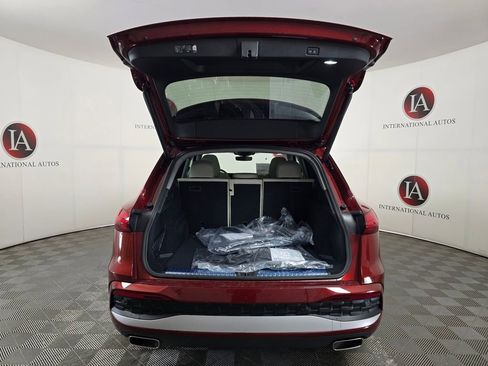 New 2025 Audi Q5 Prestige image 9