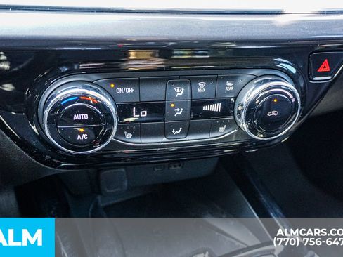 Used 2025 Chevrolet Trax ACTIV w/ Sunroof Package FWD image 43