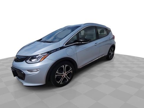 Used 2017 Chevrolet Bolt Premier w/ Driver Confidence II Package FWD image 4