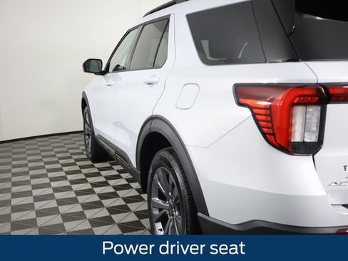 New 2026 Ford Explorer Active AWD/4WD image 17