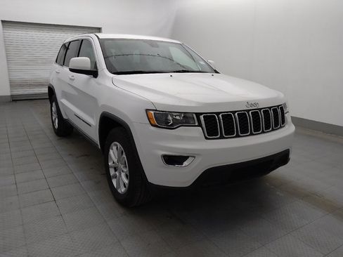Used 2022 Jeep Grand Cherokee Laredo E image 13