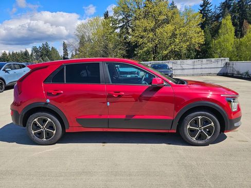 New 2026 Kia Niro LX FWD image 4