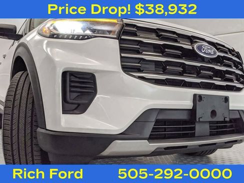 Certified 2025 Ford Explorer Active RWD image 24
