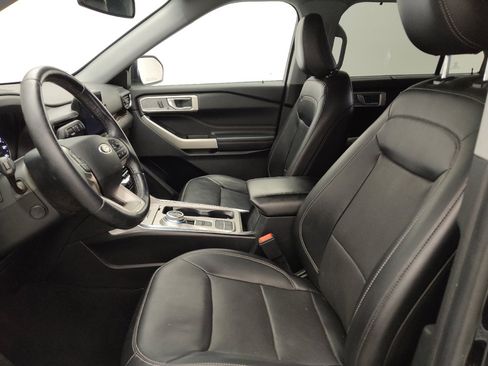 Used 2021 Ford Explorer Limited w/ Equipment Group 301A RWD image 17