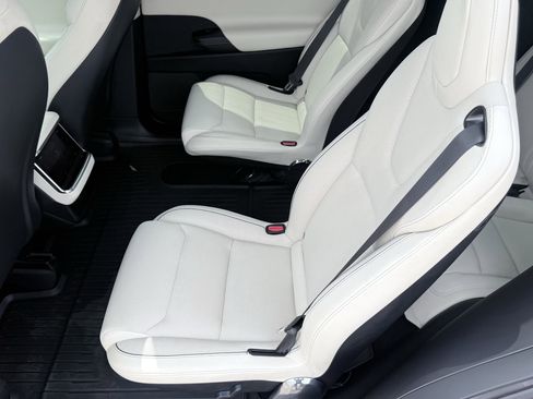 Used 2022 Tesla Model X Plaid AWD/4WD image 42