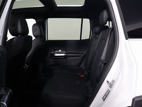 New 2026 Mercedes-Benz GLB 250 image 6
